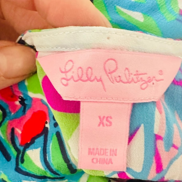 Lilly Pulitzer Iona Sleeveless Shell Tank Silk Top XS Gold Button Tropical Beach - Picture 10 of 11